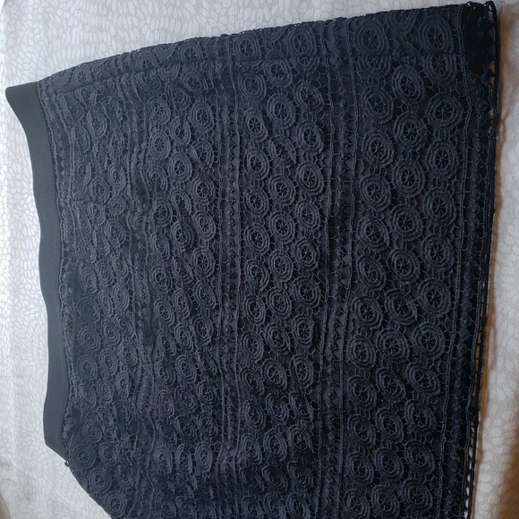 Loft Black Lace Skirt Size 12 - Picture 2 of 10
